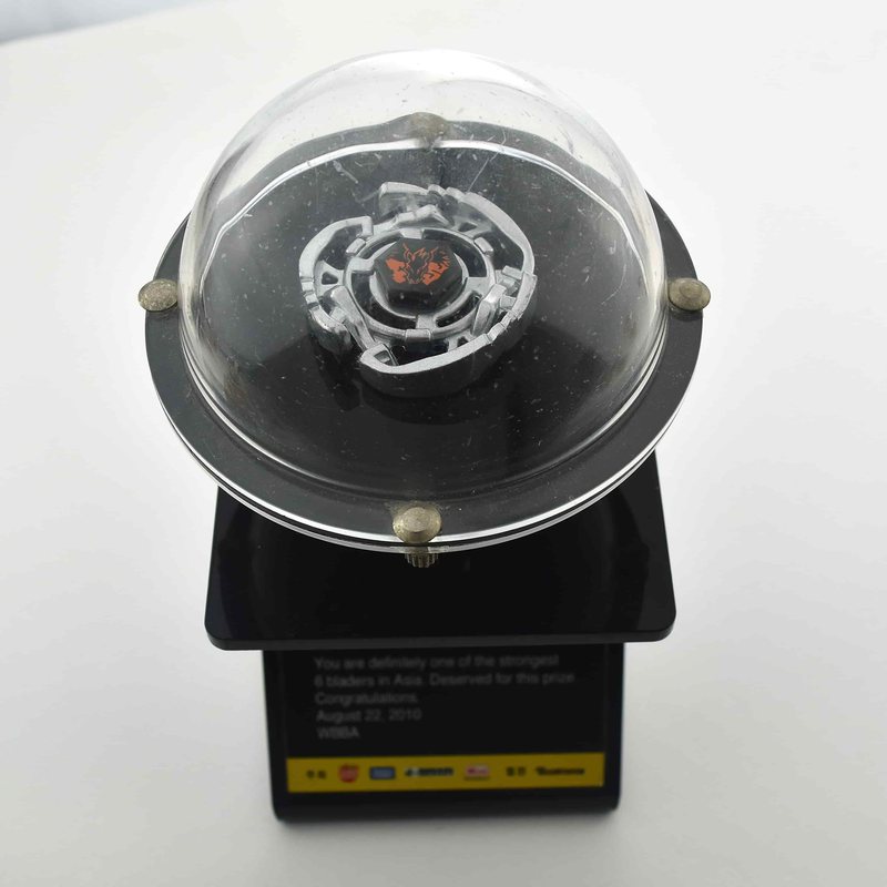 Silver Pegasus 105F, bottom view