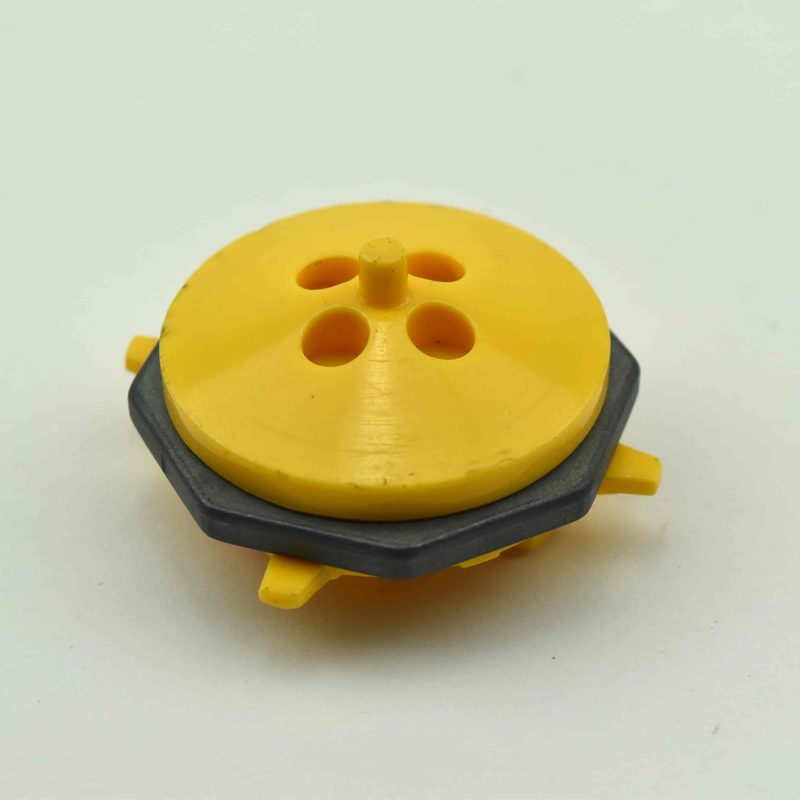 1 Yellow Ultimate Dragoon, bottom view